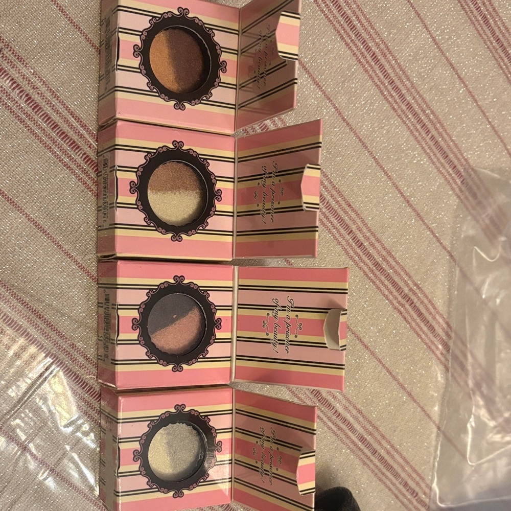 Too Faced set of 4 Eyeshadows - Brown, Cream, Black, etc